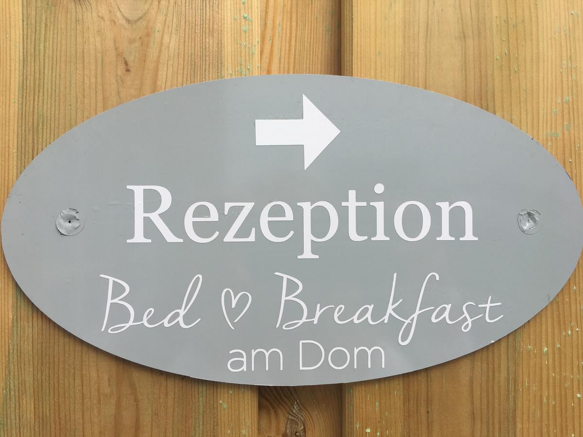 Hotel Bed & Breakfast Am Dom Schleswig Buitenkant foto